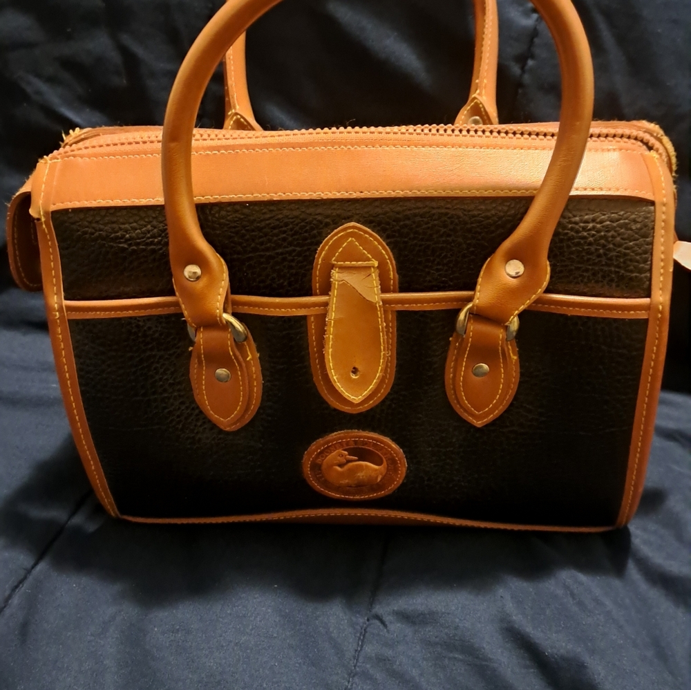 2 Vintage Dooney & Bourke Purses - Picture 9 of 16